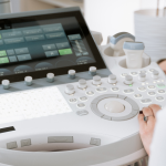 Dra. Thaline Neves explica como o ultrassom pode auxiliar na detecção de câncer e em quais casos é indicado.