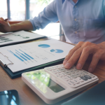 Rodrigo Balassiano destaca como FIDCs podem mitigar a inadimplência com estratégias eficazes de cobrança e renegociação.