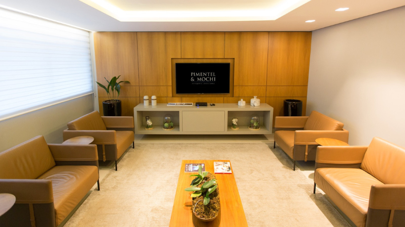 Rodrigo Gonçalves Pimentel analisa como a recuperação judicial pode gerar riscos e oportunidades para investidores no mercado de ações.