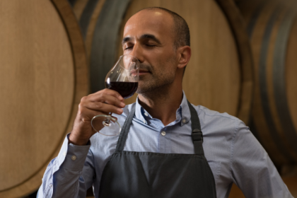 A elegância de um bom tinto aparece quando o vinho vira protagonista da experiência, comenta Vitor Barreto Moreira.