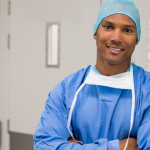 Dr Haeckel Cabral apresenta a mentoplastia como procedimento-chave para equilíbrio e harmonia facial.