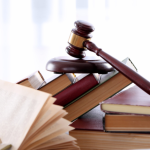 O Mestrado em Direito Civil amplia repertório técnico e fortalece a clareza nas decisões, como explica Hebron Costa Cruz de Oliveira.